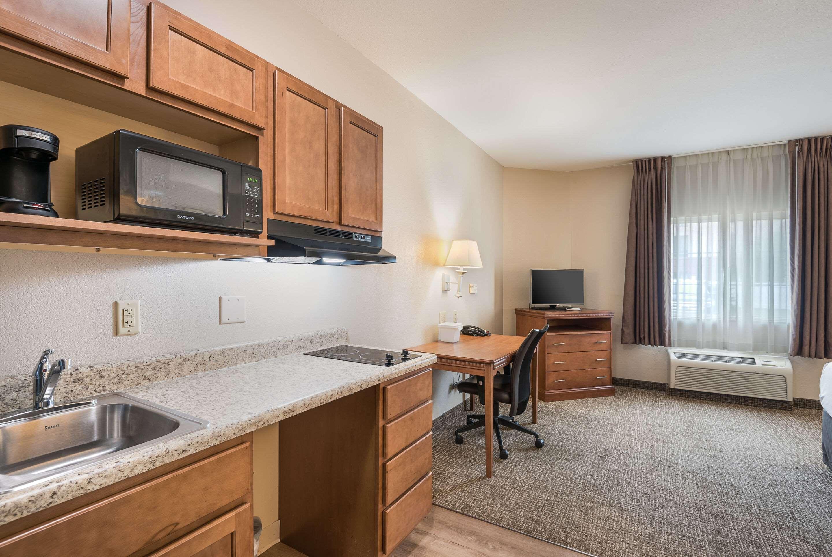 Suburban Extended Stay Hotel Waterloo - Cedar Falls - Cedar Valley Exterior photo